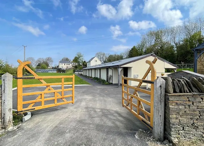 The Old Mountain Stables Caerllwyn Ganol Farm